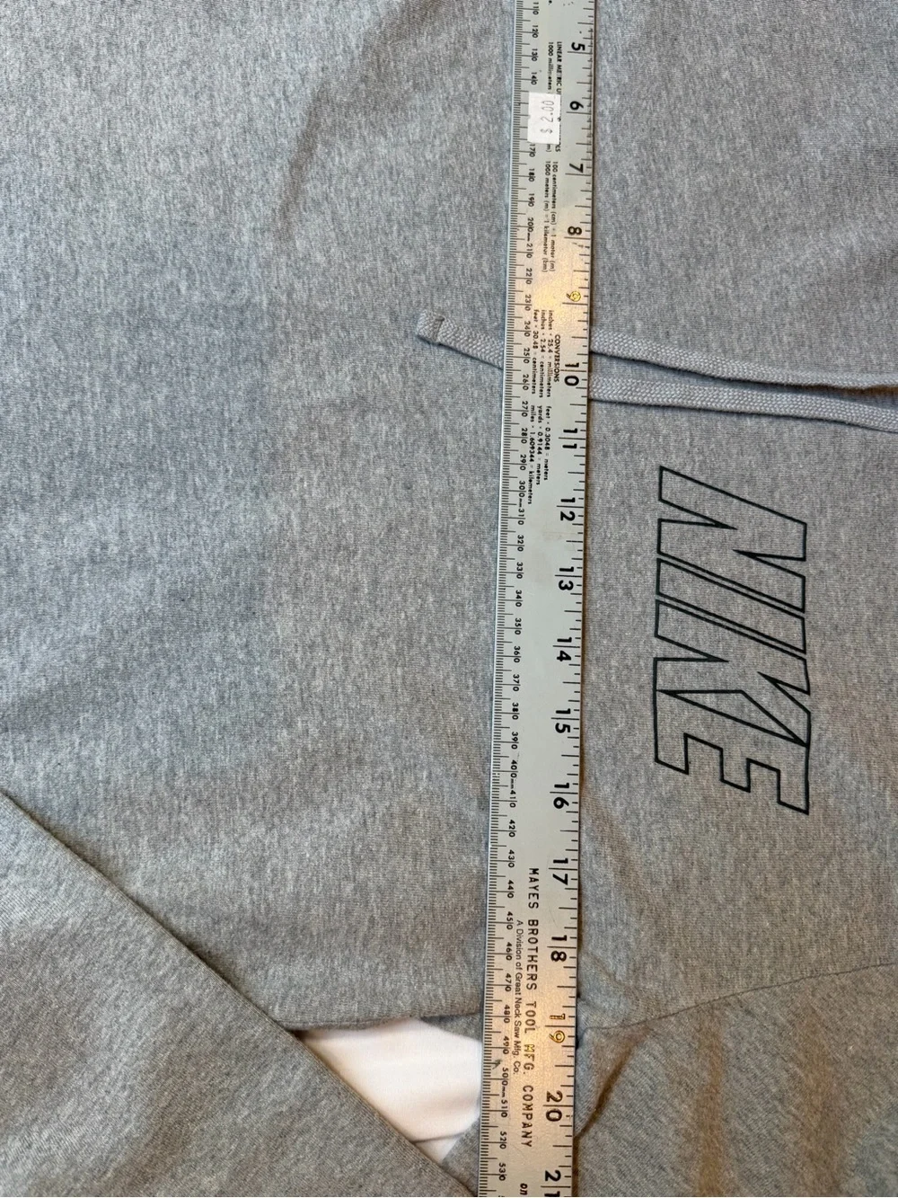Nike Men’s Gray Pullover Hoodie Size L Logo Drawstring